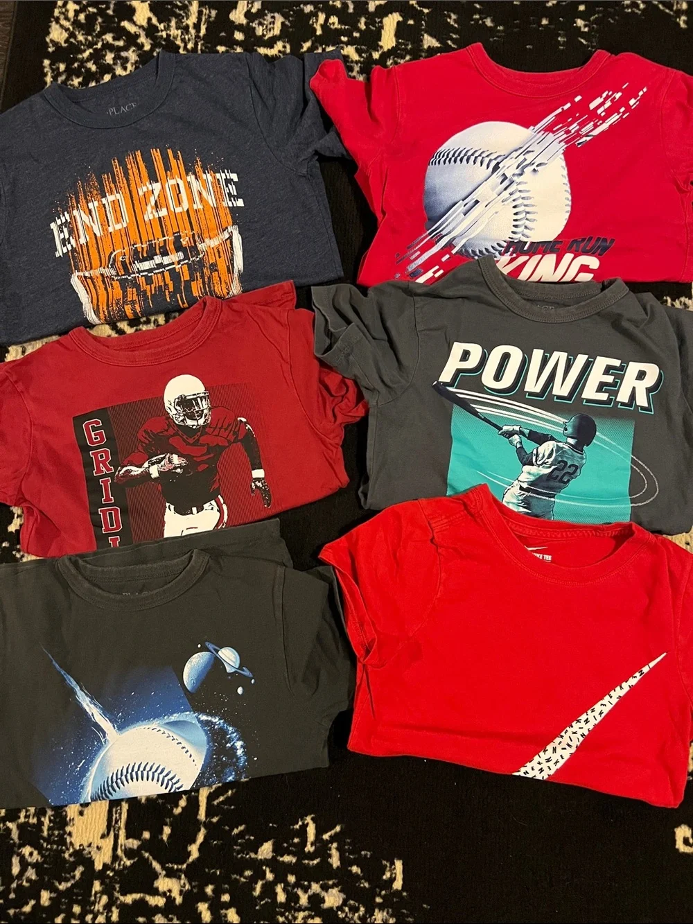 Boys 6 pc graphic tee bundle Nike/Childrens Place size s 5/6